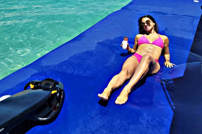 All-Inclusive: Mako 29ft Boat Tour to Icacos Palomino & Palominito - Crew Energy: Captain Joel and First Mate Cat’s Local Touch