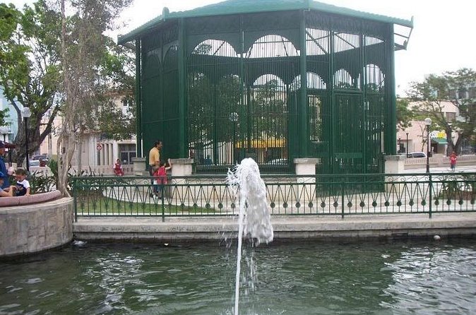Caguas Cultural Day Trip from San Juan Including Botanical Garden and Lunch - City Hall and Sweet Name of Jesus Cathedral: quick stops, big anchors