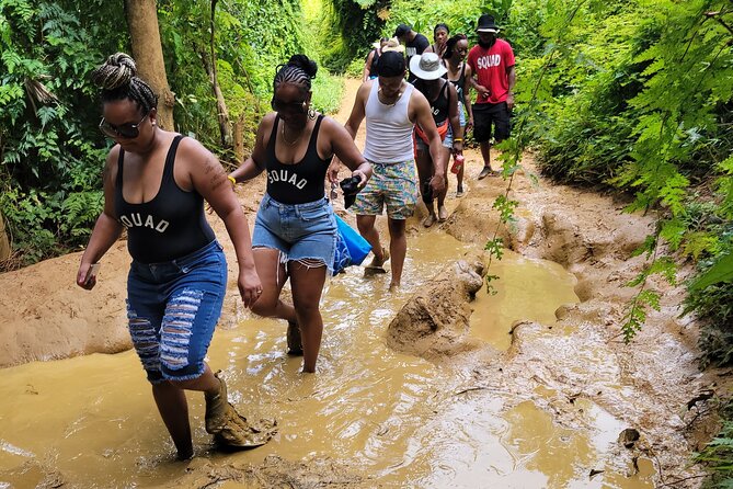 El Yunque Rainforest - Waterslide, Cliff jump, and Rope swing! - The hike back: drying off is part of the rhythm
