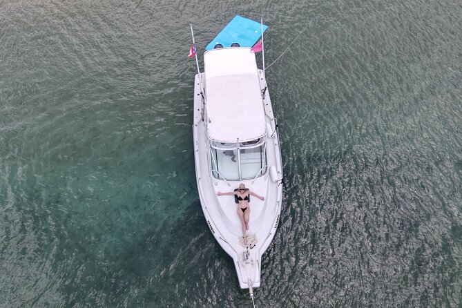 Full Charter All Inclusive for Icacos and Palomino - The Boat, the Crew, and the Small Comforts That Make It Easier