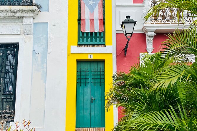 Instagramable Places in Old San Juan Tour - Old San Juan with structure: photos plus real context