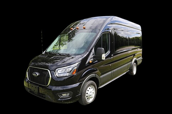 Luxury Private Car SJU Arrival or Departure Airport Pickup - Private SJU chauffeur vs. taxi roulette at the airport