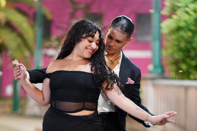 Moonlight Beginner Salsa Class in San Juan - Lead and Follow Without the Panic