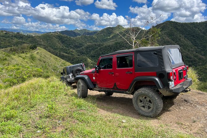 Off-Road Jeep Adventure from Carolina - Meet Jorge and the Two-Way Radio System That Keeps It Smooth