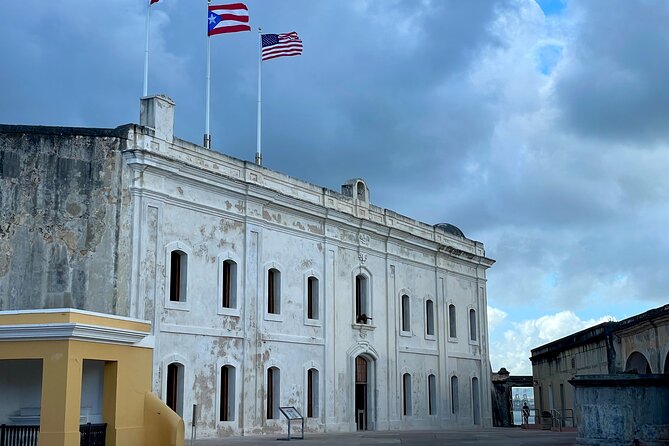 Old San Juan and San Cristobal Castle Walking Tour - Plaza Colón to Plaza de Armas: pacing, walking surfaces, and timing