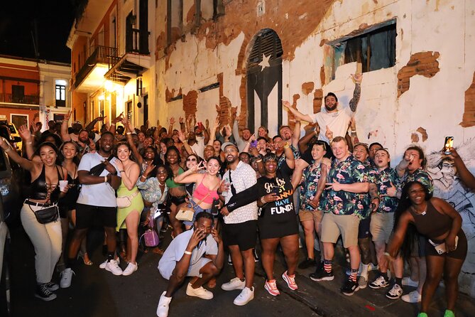 Old San Juan Bar Crawl: Experience Local Hotspots - A 3-Hour Night Walk Through Old San Juan