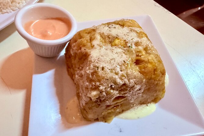 Old San Juan Food Tour with 7 Tastings of Authentic Local Flavors - Calle San Sebastián and Casa Blanca: Street Life and the People Behind It