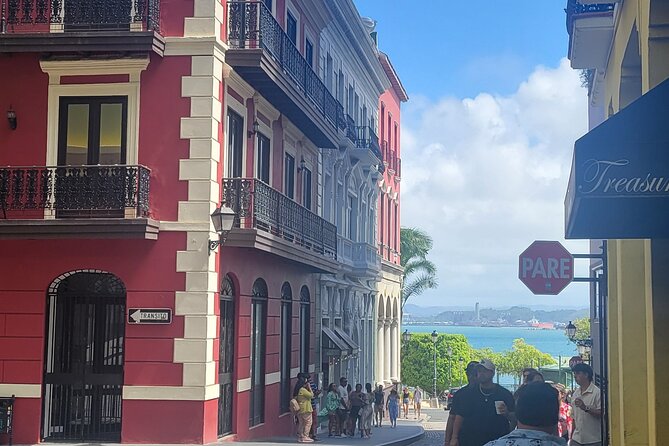 Old San Juan Walking Tour - Catedral Basilica Menor de San Juan Bautista: dress codes and big atmosphere