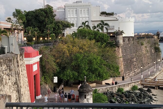 Old San Juan Walking Tour - Plaza de Armas and La Muralla: public space meets stone defense