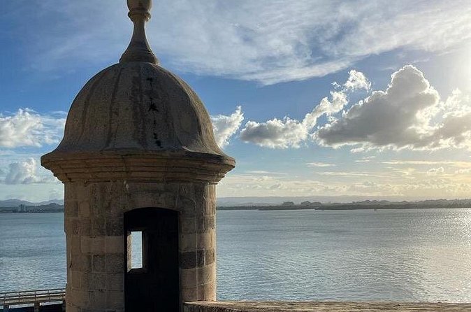 Old San Juan Walking Tour with a Historian - La Casa Estrecha: A Short Stop That’s Worth the Stop