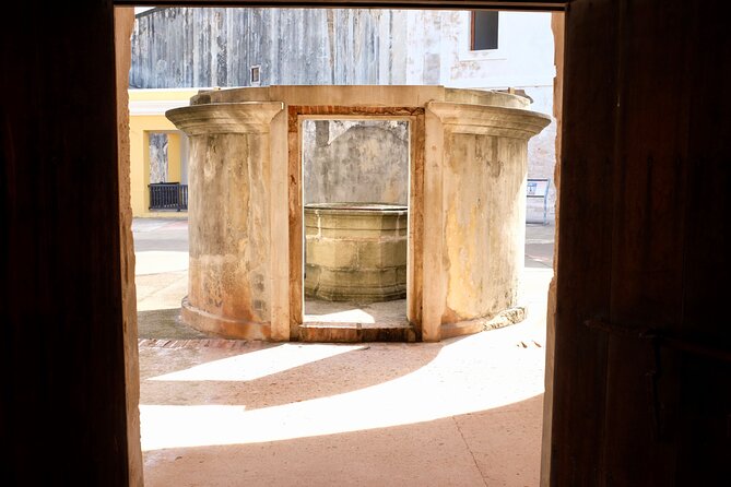 Old San Juan Walks; 2 Castles, El Morro and San Cristobal - Stop 3: Castillo San Felipe del Morro and six levels of defense
