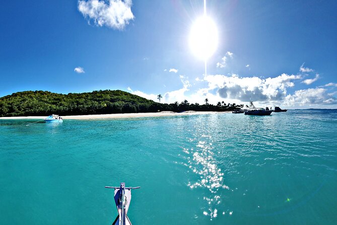 Private All-Inclusive 22ft Boat Guided Snorkeling Icacos Palomino - Food, drinks, and the all-inclusive feel on a small boat