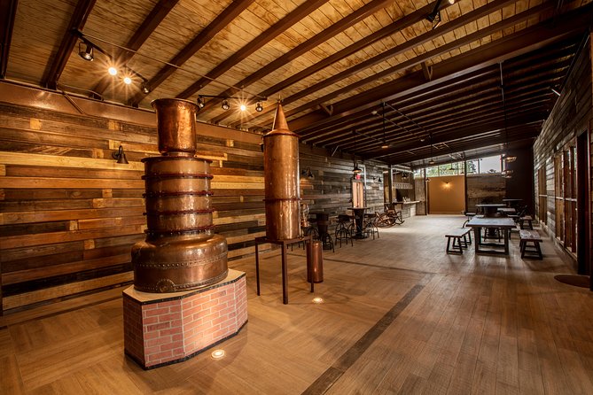 Ron del Barrilito Rum Tasting Skip-the-Line Tour - Drinks, staff, and the small-group energy