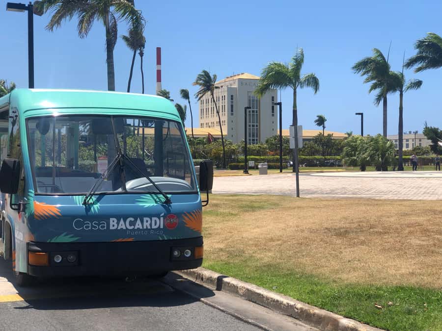 San Juan: Bacardi Rum Distillery and Old San Juan Combo Tour - Plaza Colón Start: Meeting by the Columbus Statue