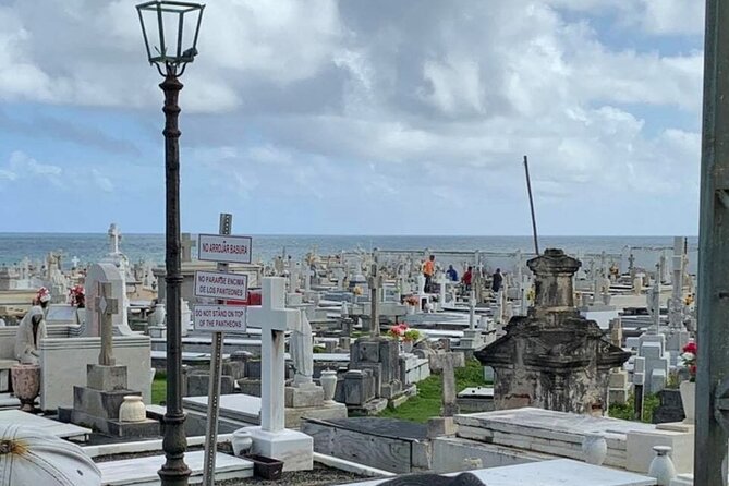 San Juan Haunted History Walking Tour - Cemetery time: Santa Maria Magdalena de Pazzis at night